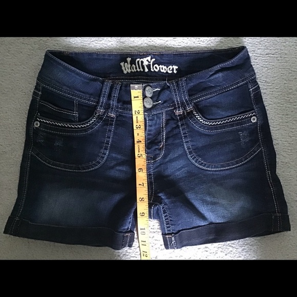 Wallflower Indigo denim shorts - Picture 5 of 9